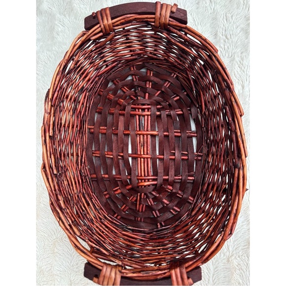 Oval Willow Tray Basket with Wood Handles - Picture 13 of 17